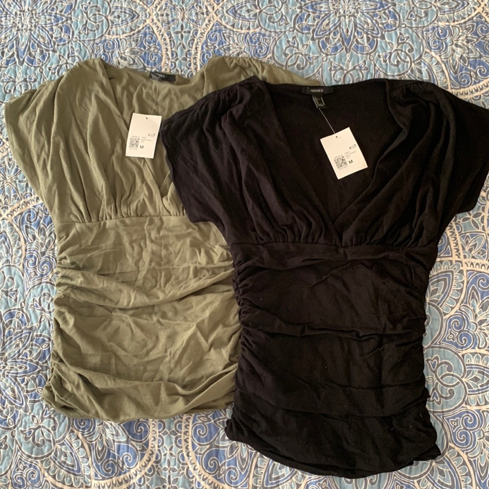 Forever 21 ruched cap sleeve top